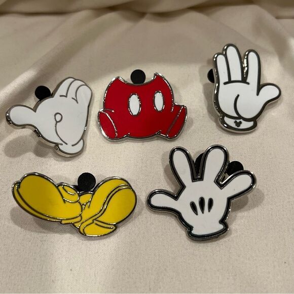 Disney Mickey Parts Collectible trading 5 Pin Set EUC - Picture 1 of 9